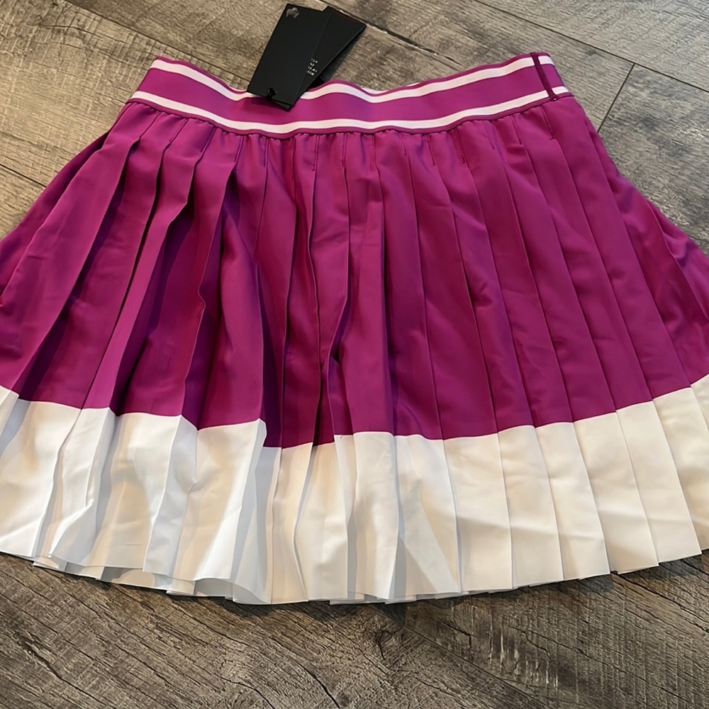 Greyson golf skirt NWT
